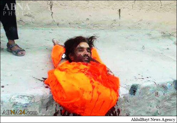 ذبح کردن یک افغانی توسط داعش